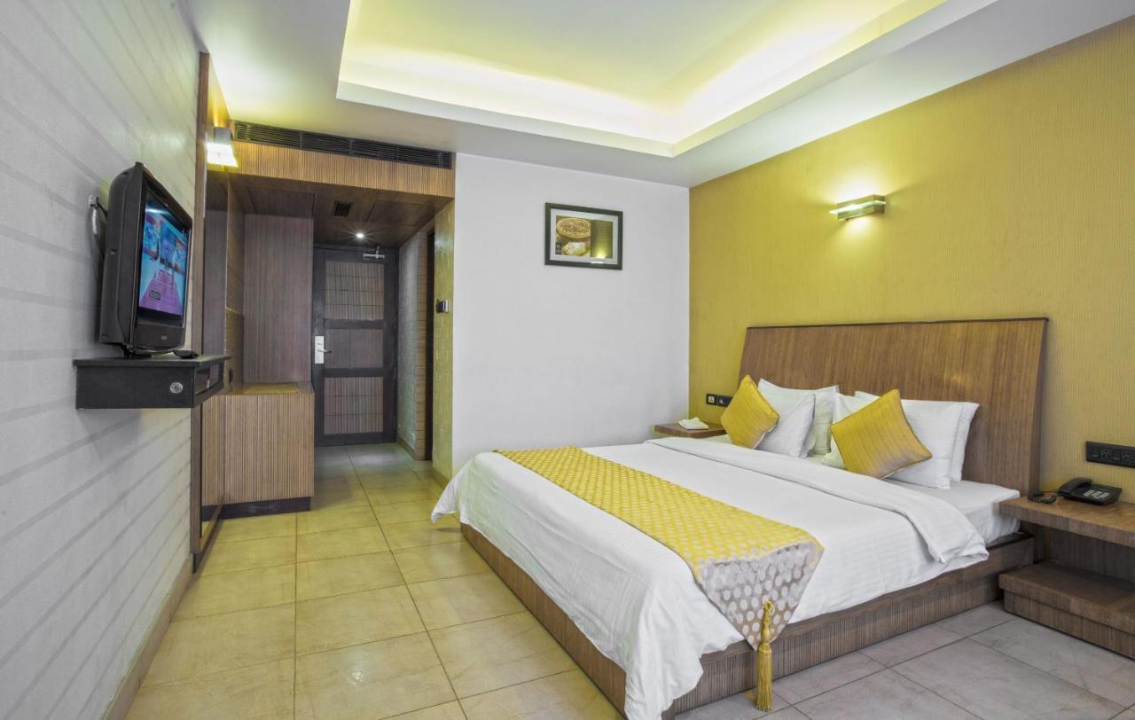 The Castello Residency Hotel Coimbatore Exterior photo